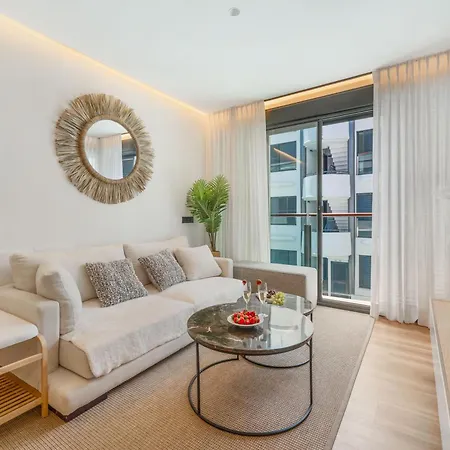 New Stylish Beachside 2br With Pool And Garage *