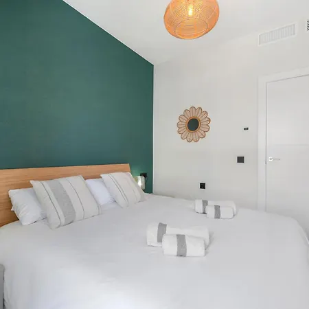 New Stylish Beachside 2br With Pool And Garage * Estepona