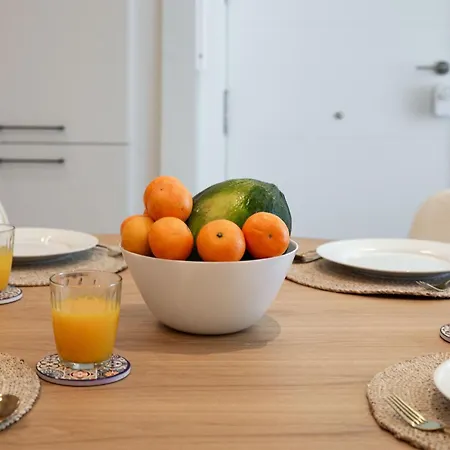 Διαμέρισμα New Stylish Beachside 2br With Pool And Garage *
