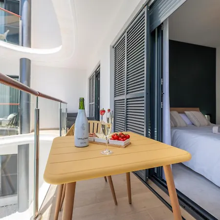 New Stylish Beachside 2br With Pool And Garage * Estepona