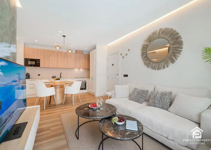 Apartman New Stylish Beachside 2br With Pool And Garage Estepona