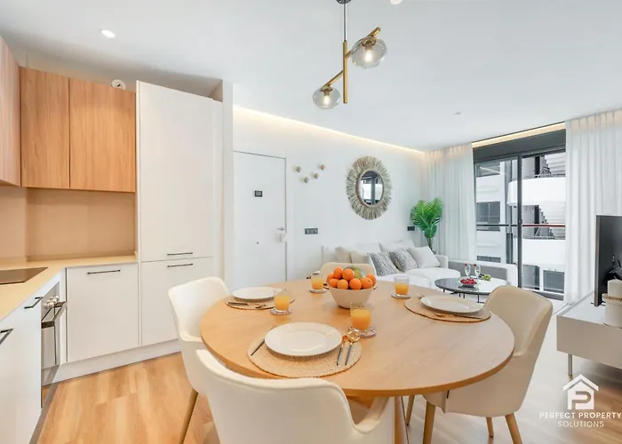 New Stylish Beachside 2br With Pool And Garage Apartman Estepona