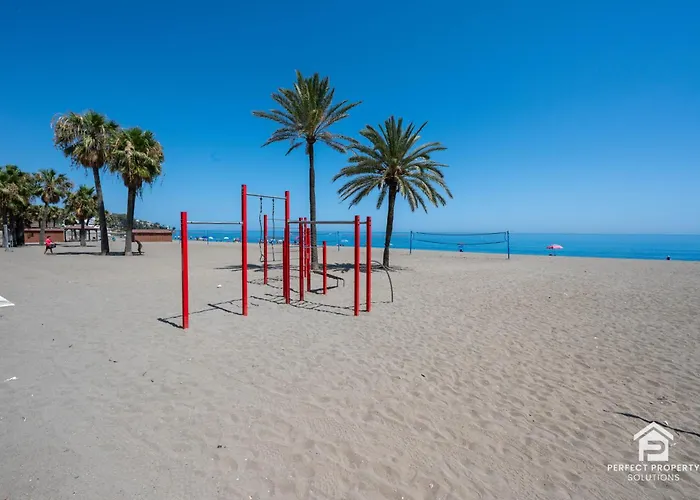 New Stylish Beachside 2br With Pool And Garage Estepona