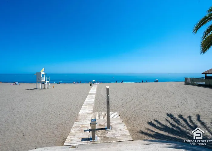 New Stylish Beachside 2br With Pool And Garage Appartement *