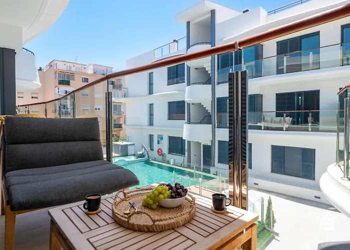 Appartement New Stylish Beachside 2br With Pool And Garage *