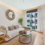 New Stylish Beachside 2br With Pool And Garage *