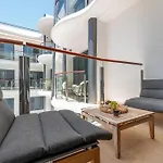 New Stylish Beachside 2br With Pool And Garage * エステポナ