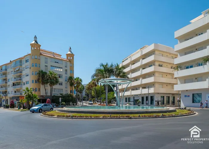 New Stylish Beachside 2br With Pool And Garage Apartment *